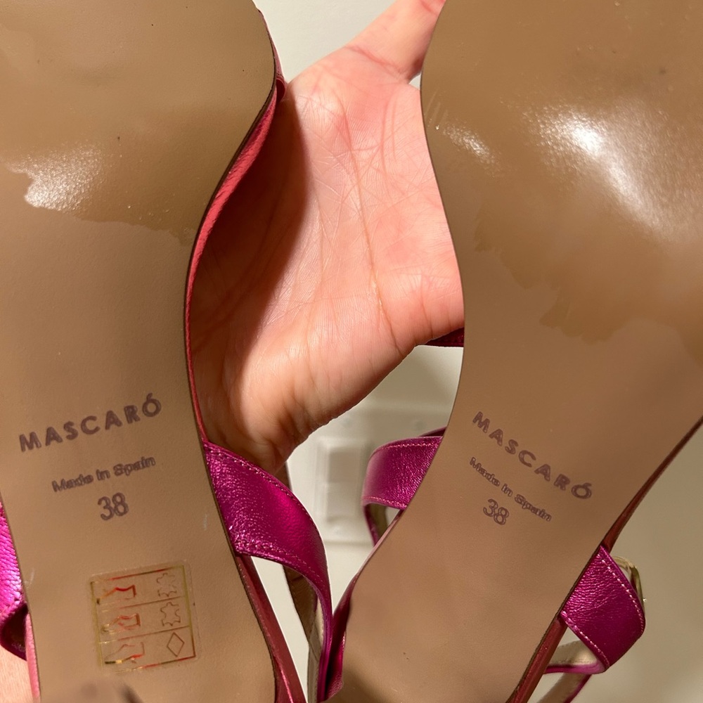 Adorable Mascaro heels metallic 7 1/2 - Picture 5 of 13